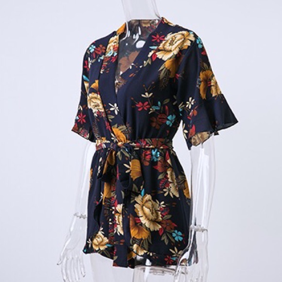 Flirty floral romper playsuit in navy - Picture 3 of 5